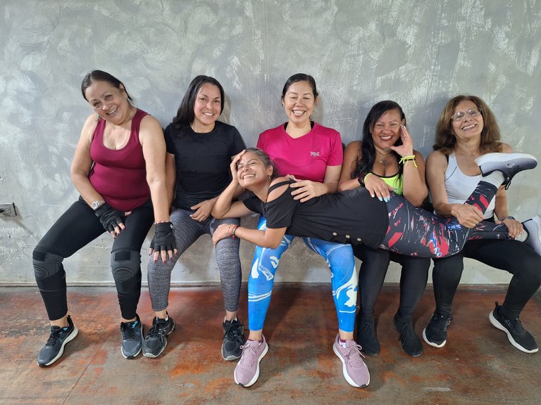 Día de juegos, diligencias y preocupaciones / A day of errands, concerns, and worries - My Actifit Report Card: July 22 2025