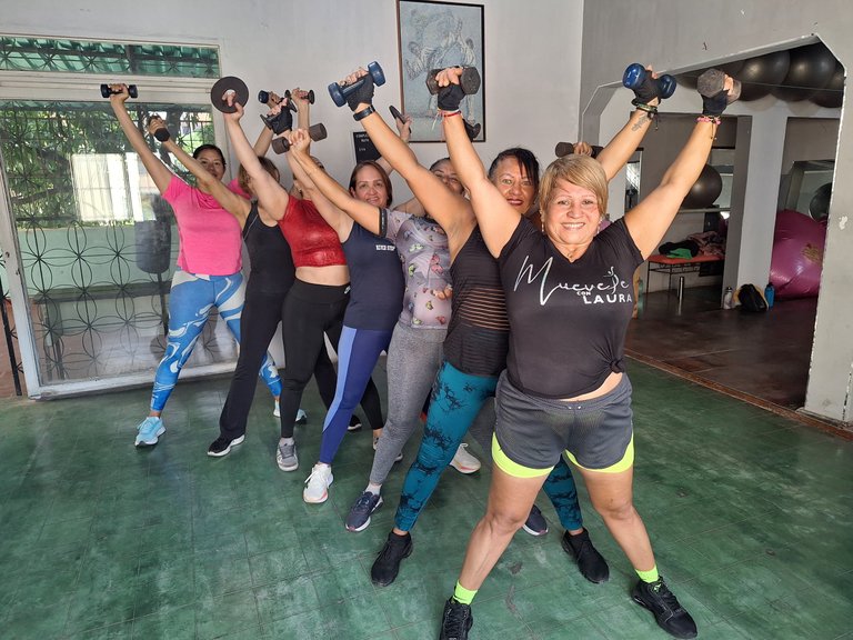 Buttocks and Tummy Day / Día de glúteos y abdomen - My Actifit Report Card: May 18 2025