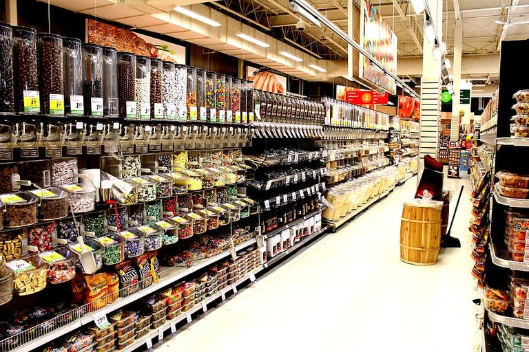 retail-grocery-supermarket-store.jpg
