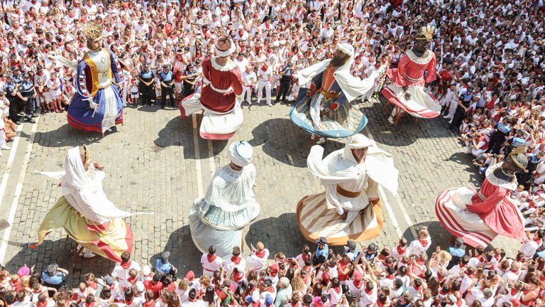 san-fermin-pamplona-navarra-0D7Wtqhe-AQ-unsplash.jpg