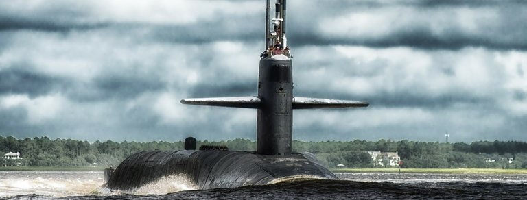 submarine-170463_1280A.jpg