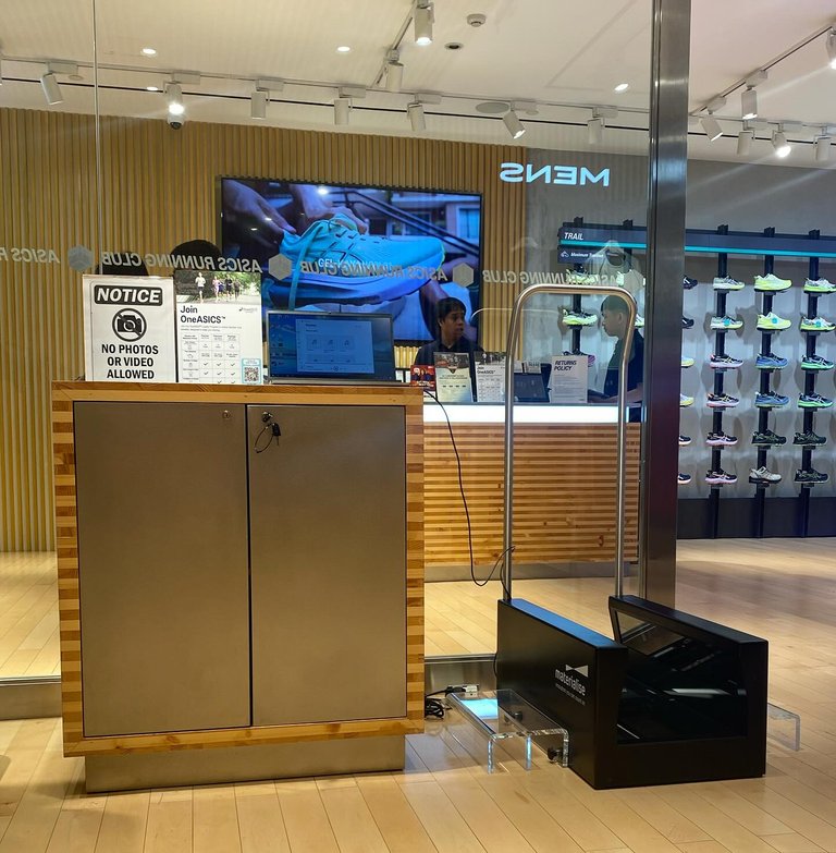 Static Gait Analysis machine (lower right) at ASICS Glorietta