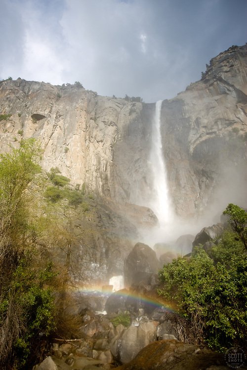 Bridalveil-Fall-Yosemite.jpg