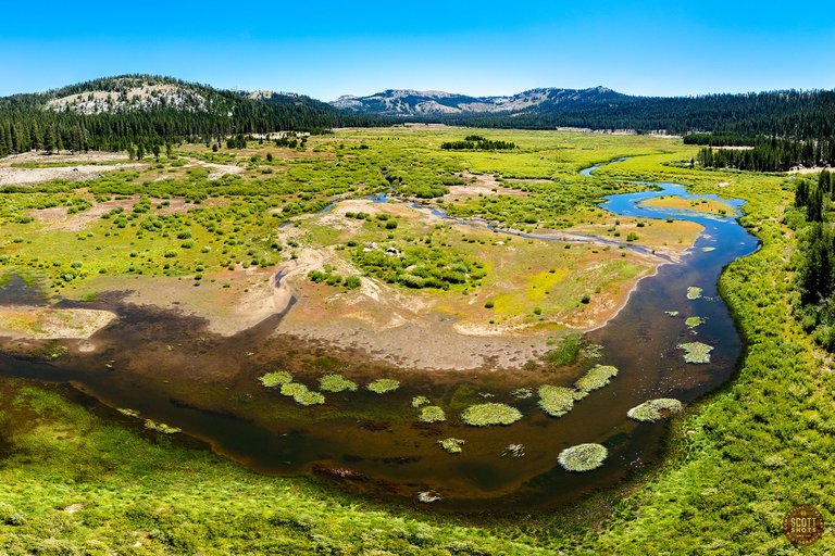 Van Norden Meadow Panorama.jpg