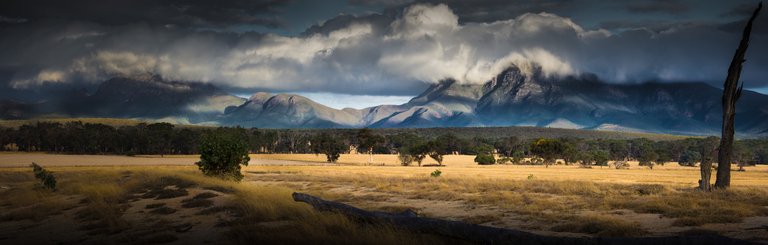 Stirling Range National Park. By Michael Milverton. Photo Source - unspalsh.com