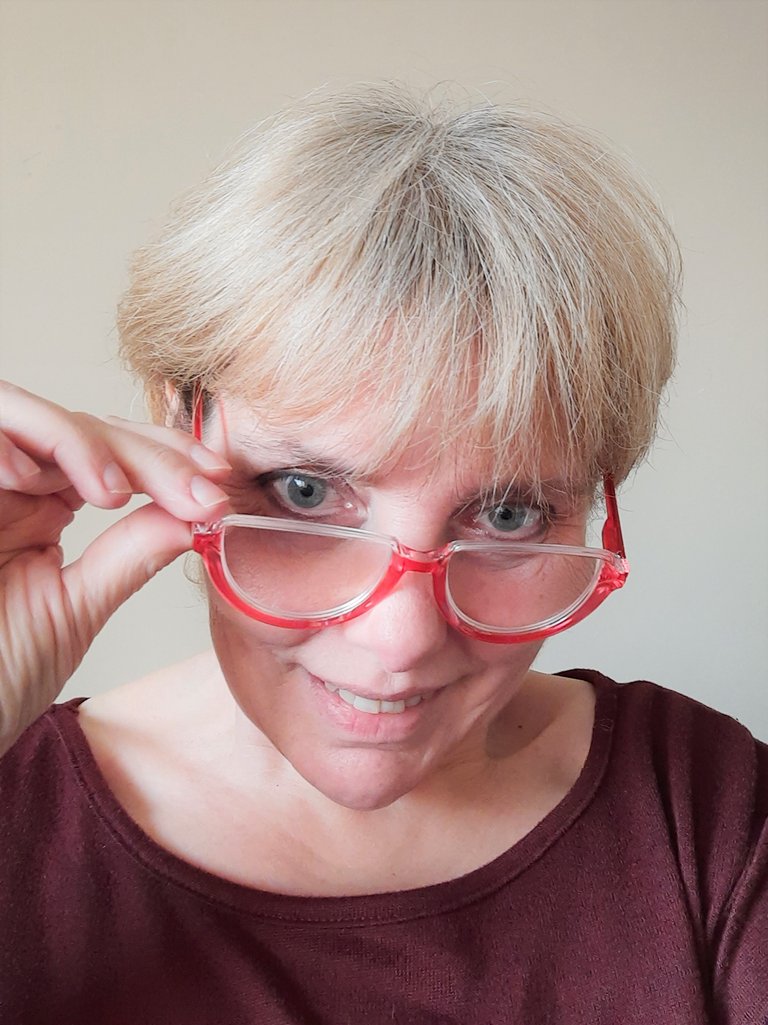 Eyekeeper online eyeglasses reading 4.jpg