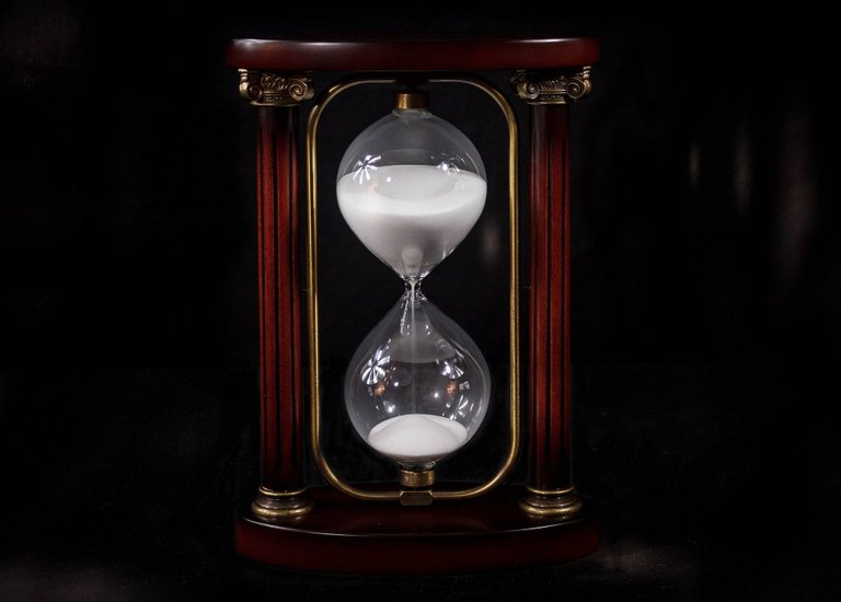 hourglass-g6f1a01ec8_1920.jpg