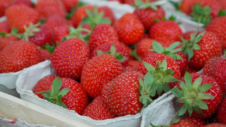 strawberries-823782_1280.jpg