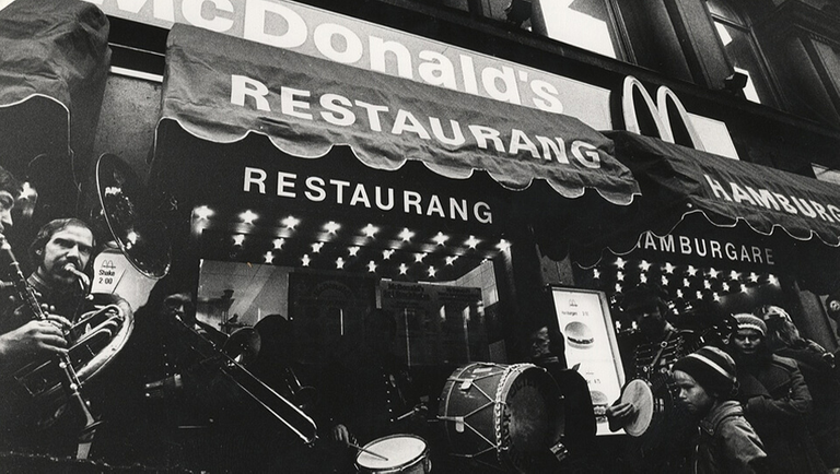 Sweden's first McDonald | Source: https://www.mcdonalds.com/se/sv-se/om-oss/var-historia.html
