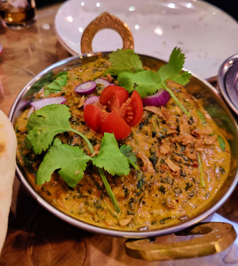 Palak Gosht | Lamb Spinach | Oh! Delhi Indisk Restaurang i Bromma | Photo taken by Shahzad Ansari through OnePlus 8