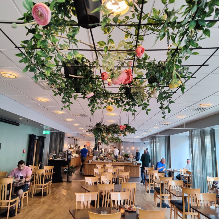 Photo taken by Shahzad Ansari through Oneplus 9 Pro at Scandic Hotel Jönköping