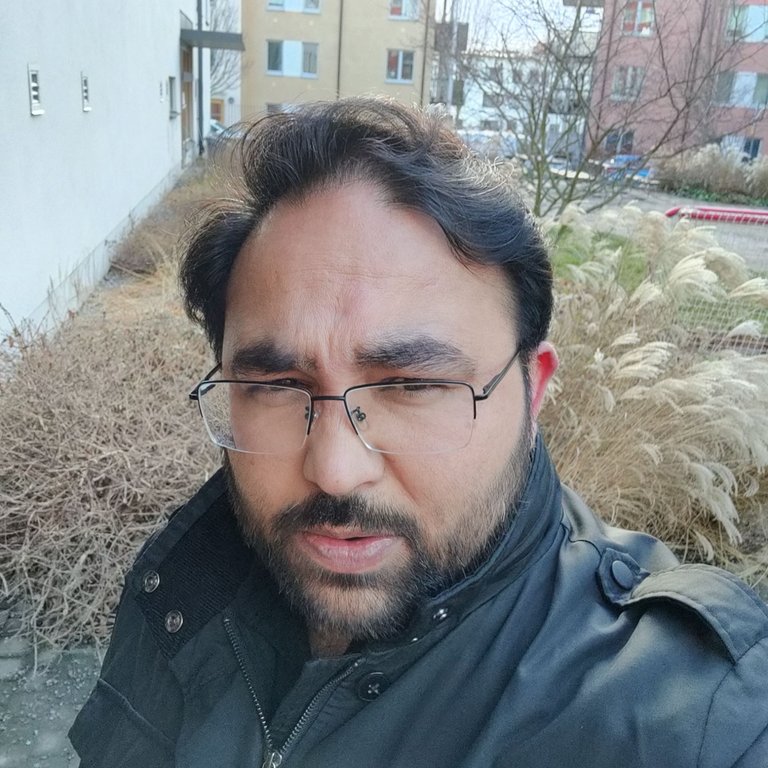Selfie taken by Shahzad Ansari through OnePlus 9 Pro