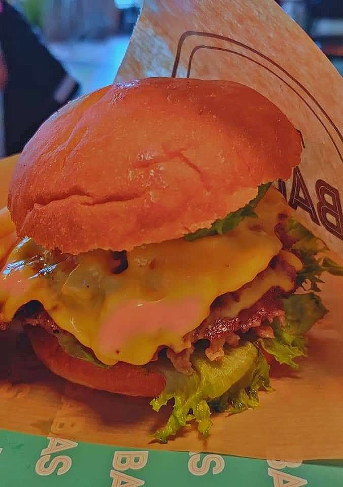 Baba's Smash Burger | Photo taken by Shahzad Ansari through Oneplus 9 Pro