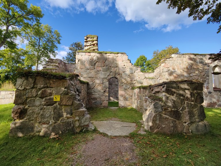 Rytterne Church Ruin