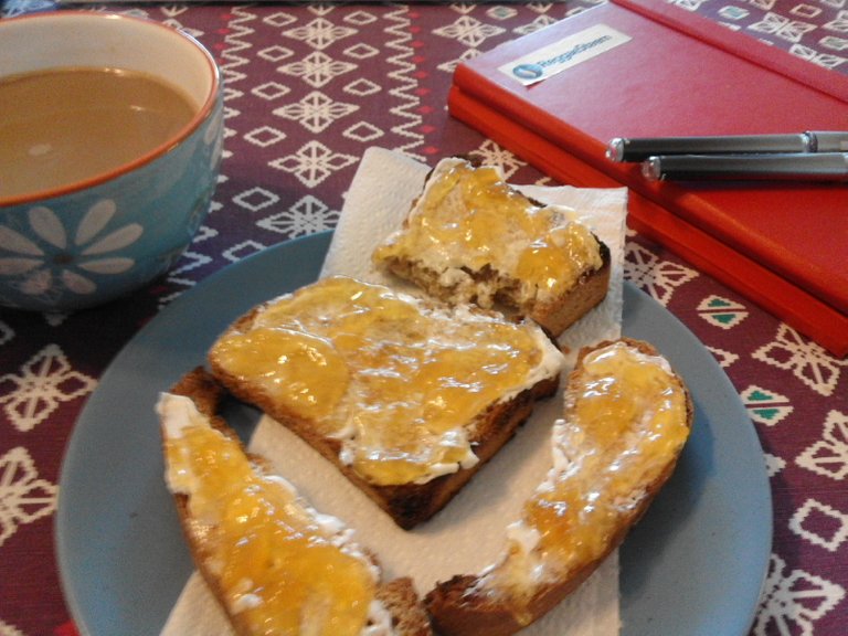 toasted wholemeal loaf with apricot conserve.jpg