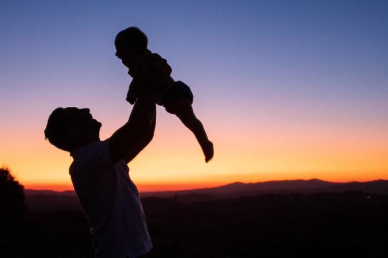 [EN/PT-BR] Reflecting on the importance of a father being present in a child's life.