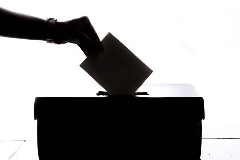 [EN/PT-BR] Democracy is a valuable asset: everyone has the right to vote!
