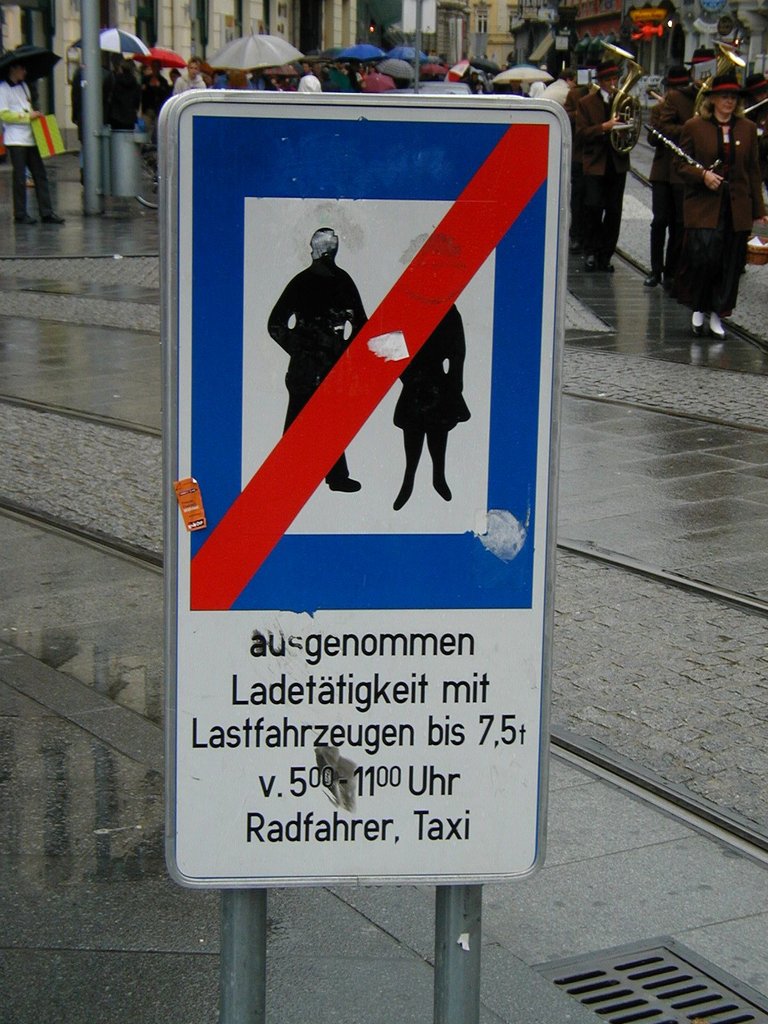 007-Hand Holding forbidden in Austria.JPG