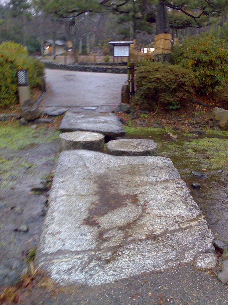 100-Kyoto Bridge.jpg