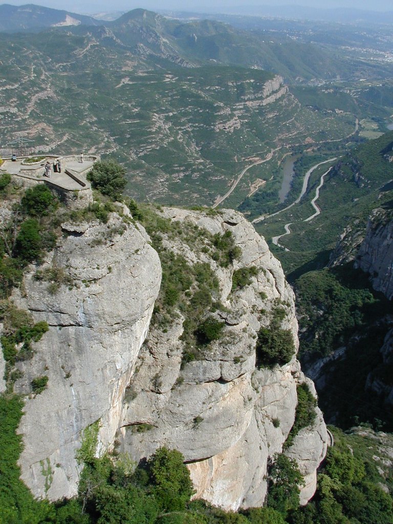 083-Mountains and river near Monserrat.JPG