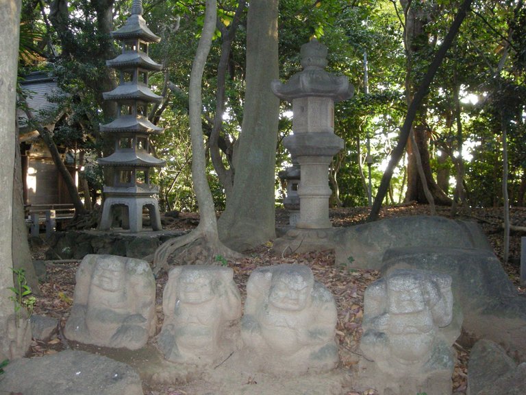 017-Takeshima Pagoda & Lantern.JPG