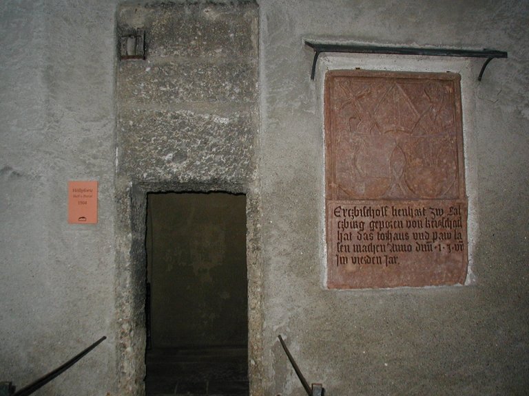 043-Door to cannon room.JPG