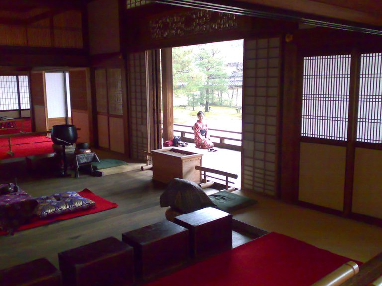 090-Pseudo-Geisha at Todai-ji.jpg