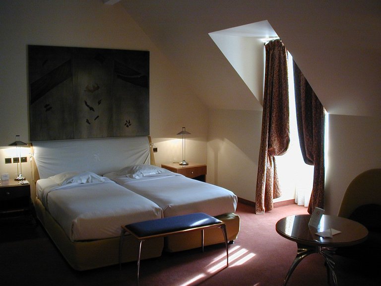 208-Bedroom in Strasbourg.JPG