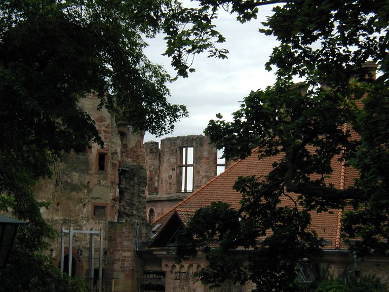 152-Ruins in Schloss Heidelburg.JPG