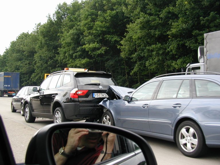 207-Autobahn wreck en route Mainz-Strasbourg.JPG