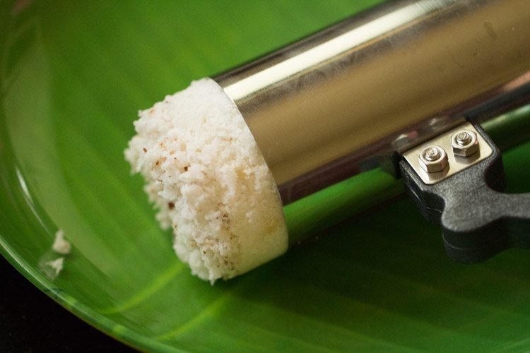 kerala-puttu-recipe21.jpg