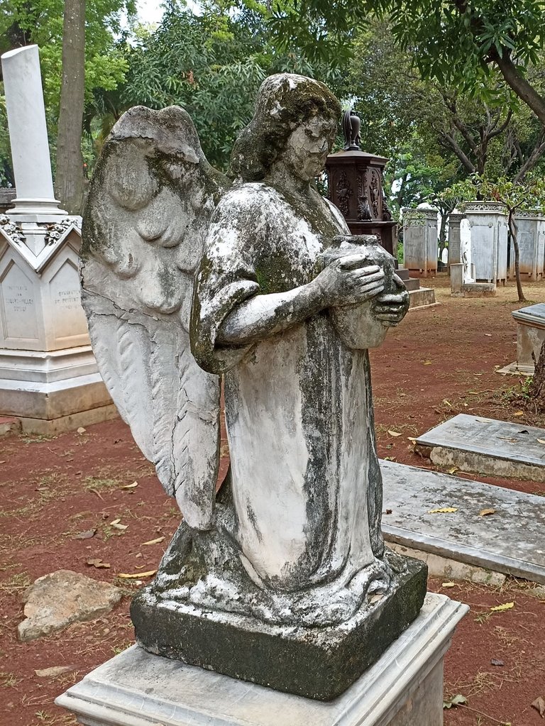 Angel with a jug 2022.jpg