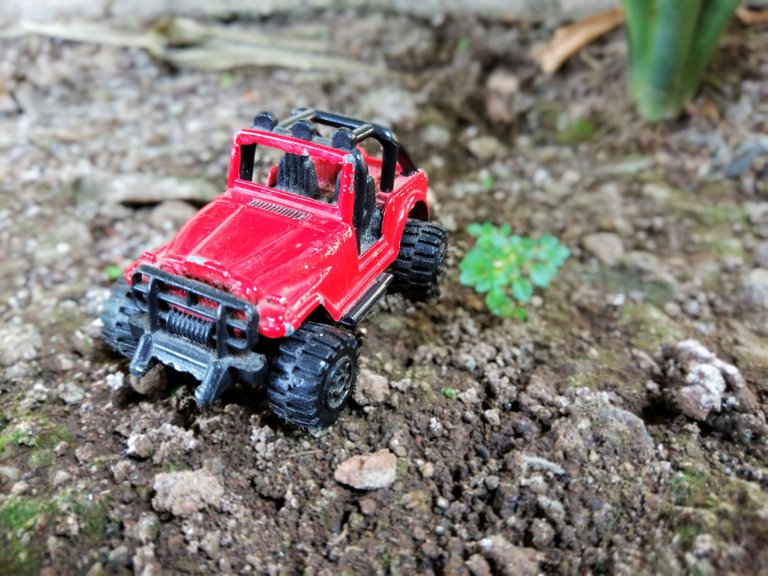 Red Jeep 05-m.jpg