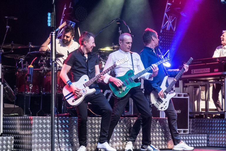 Status_Quo_live_at_Partille_Arena,_2017-04-22.jpg