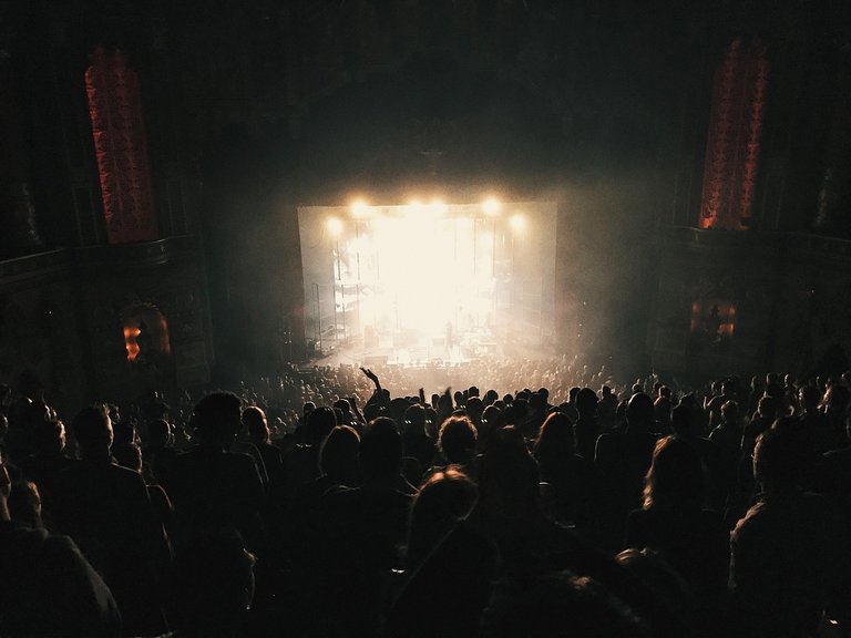 audience-1868137_1280.jpg