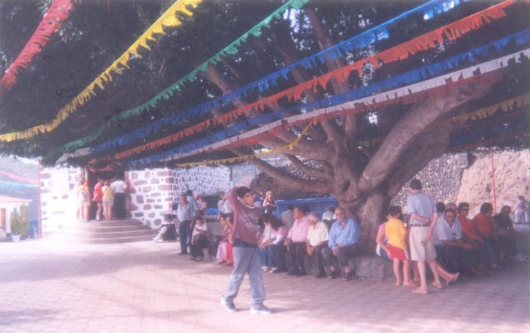 067 - Iglesia y plaza - Masca.jpg