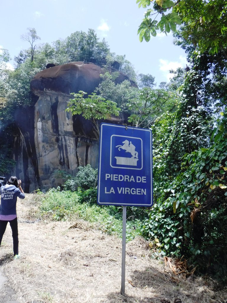 DSCF0176 Piedra de la Virgen.jpg