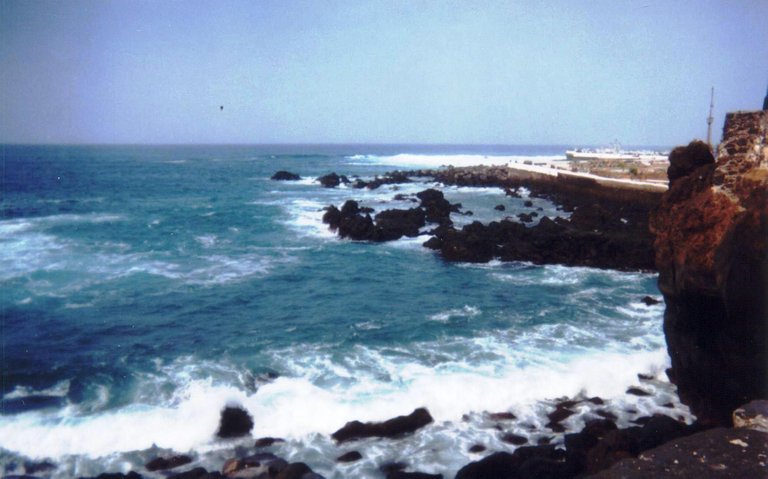 Puerto de La Cruz Costa.jpg