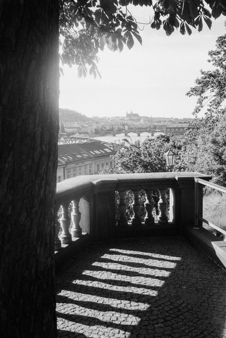 R1-05829-0002.jpg