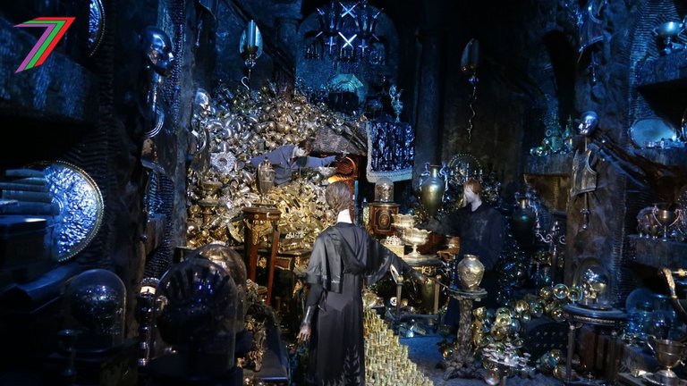 Year_Shows_Harry_Potter_Gringotts_Vault_Inside.jpg