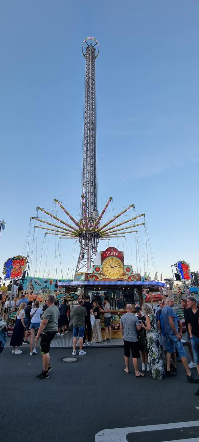 Around the World - Showman de Voer