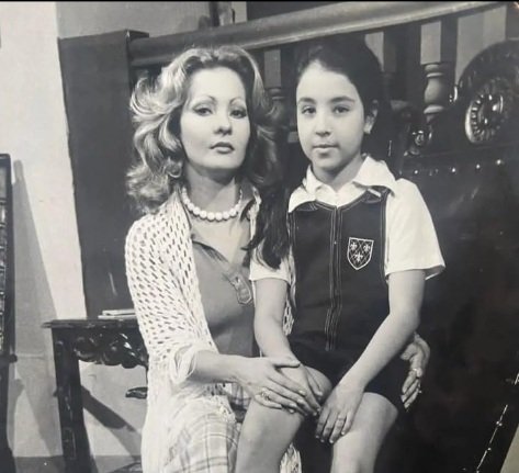 Doris Wells and Omaira Coromoto Rivero- httpswww.imdb.comestitlett0465862mediaviewerrm2119531777ref_=tt_ov_i.jpg