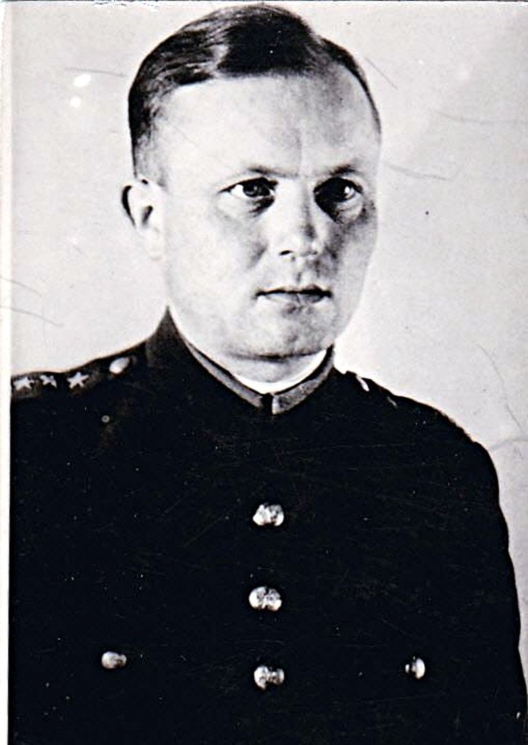 Mjr Jan Szatowski „Kowal”, dowódca 50 Pułku Piechoty w strukturach 27 WDP AK, po śmierci ppłk. "Oliwy" tymczasowo przejął dowództwo nad Dywizją. 