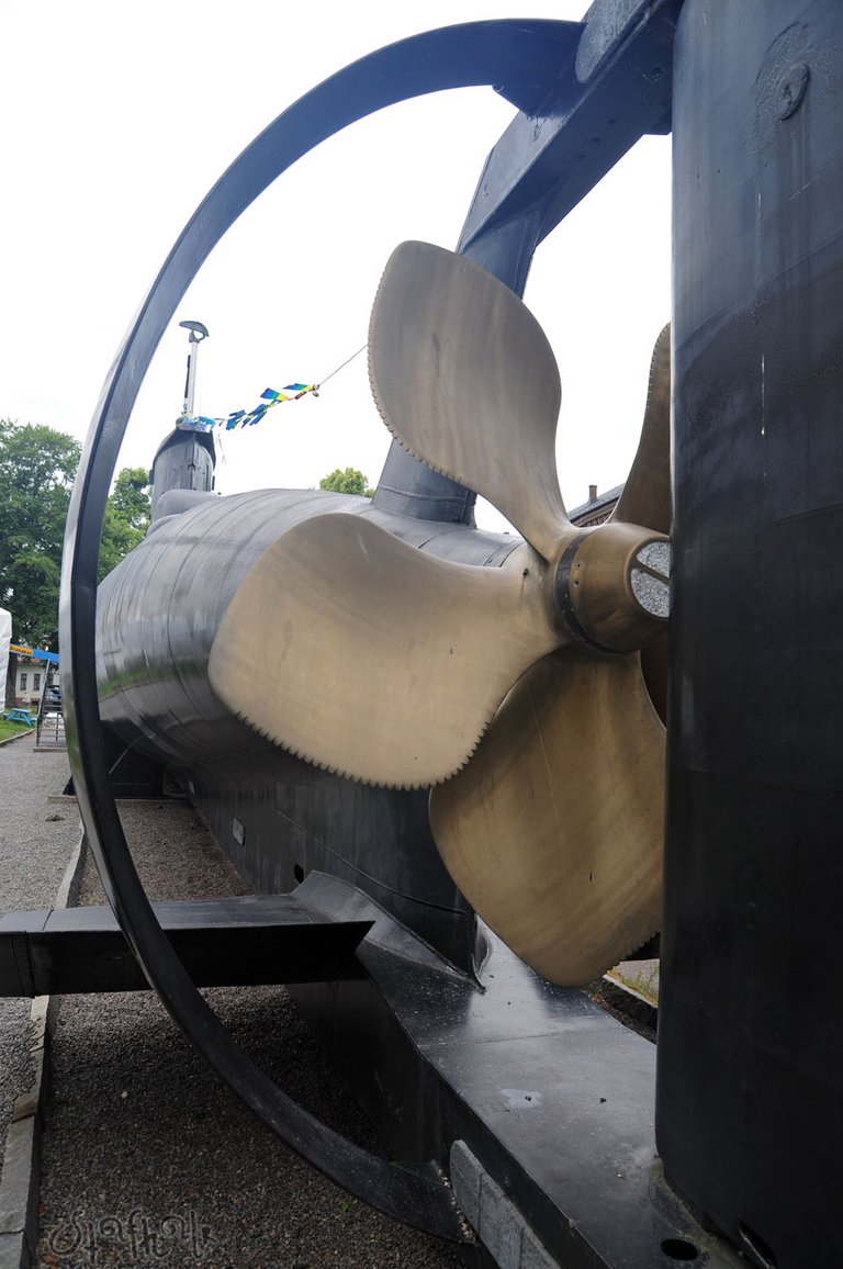 Śruba napędowa okrętu // Ship's propeller