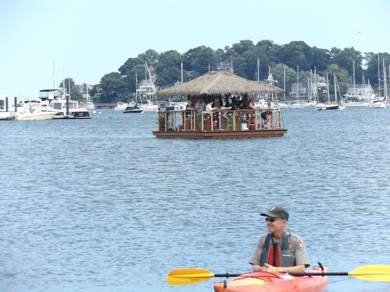 Floating bar