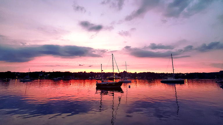 sailboat sunset.png
