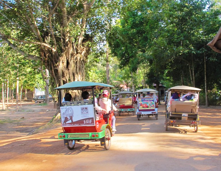 BAYON 02.jpg