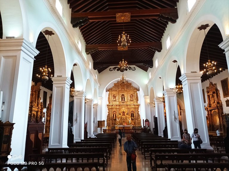 Church of San Francisco de Caracas.jpg