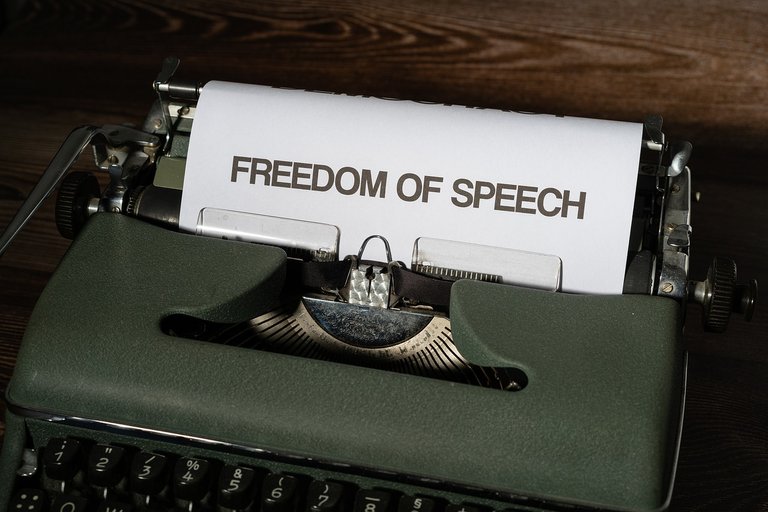 freedom-of-speech-7239366_1280.jpg