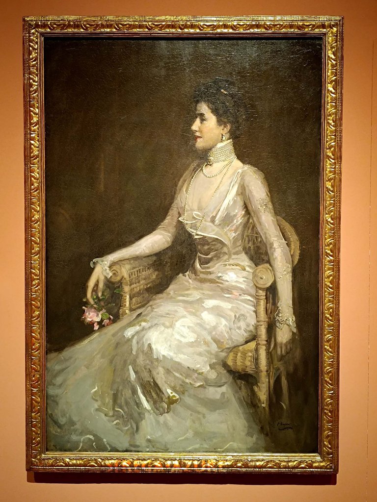 31. La dame aux perles Mme La Baronne de H, 1901, oil on canvas.jpg